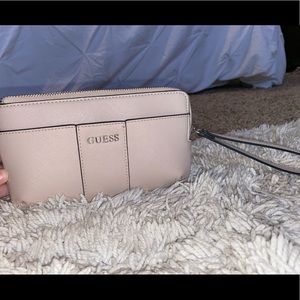 Guess Wristlet